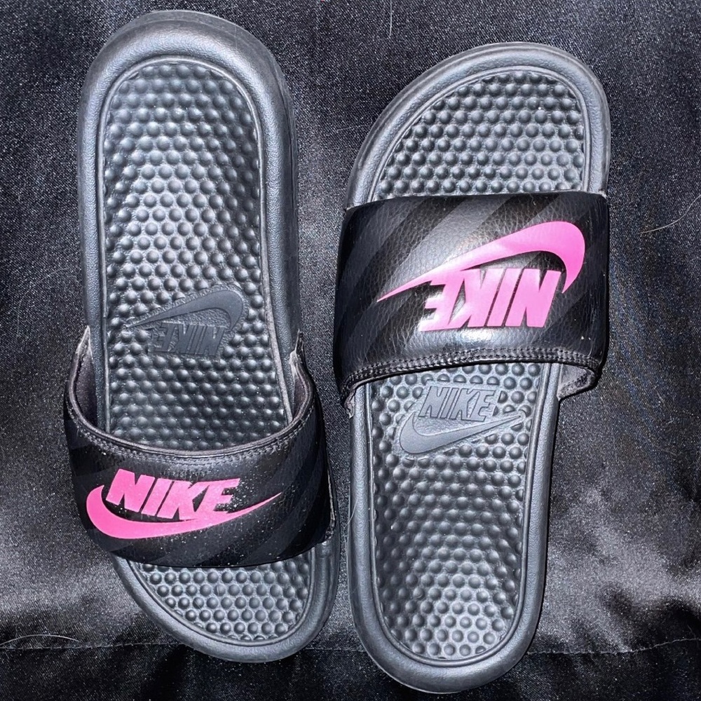 Nike slides